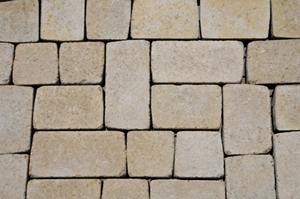 Sheboygan Hardscaping Tips: 3 Great Patio Materials for Your Home